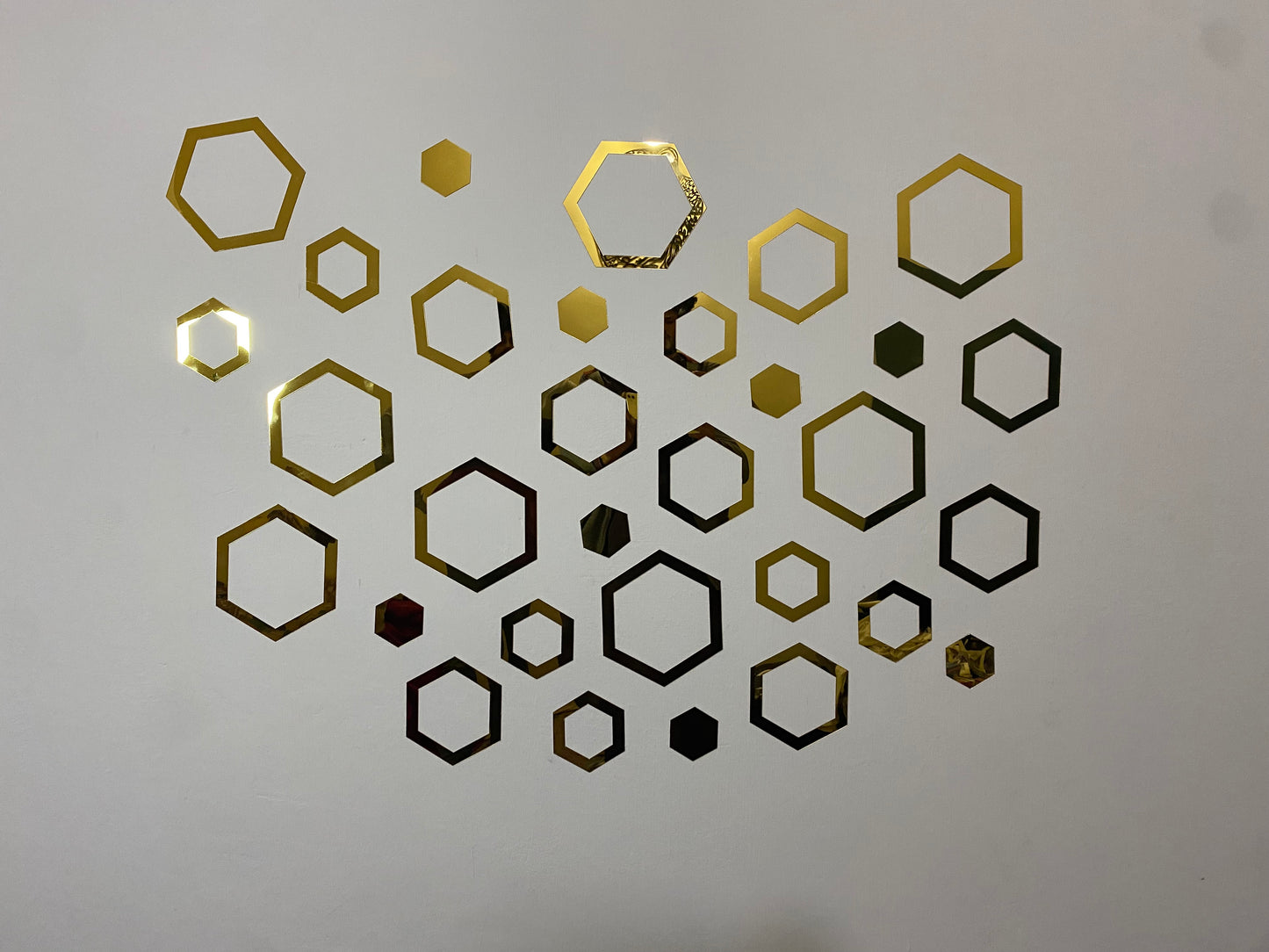 3D Acrylic Mirror Hexagon Wall Decor - Self-Adhesive Multi-Size Wall Decoration for Home and Office